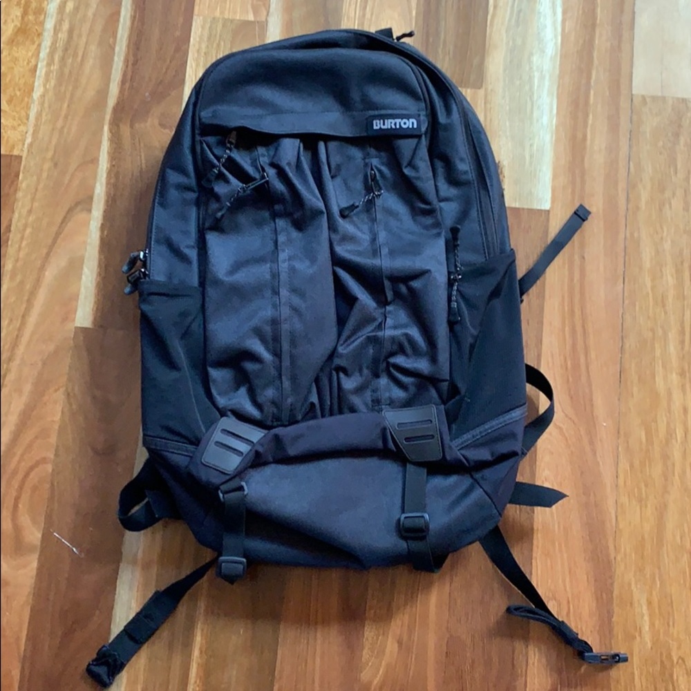 Burton bravo back new without tags